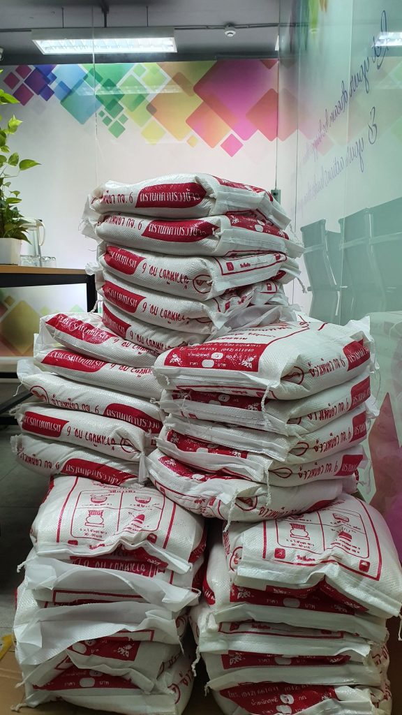 San sẻ yêu thương, chung tay vượt qua đại dịch Covid-19