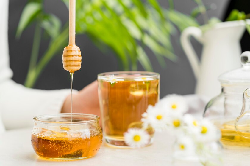 Pha mật ong Manuka với nước ấm trị ho hiệu quả