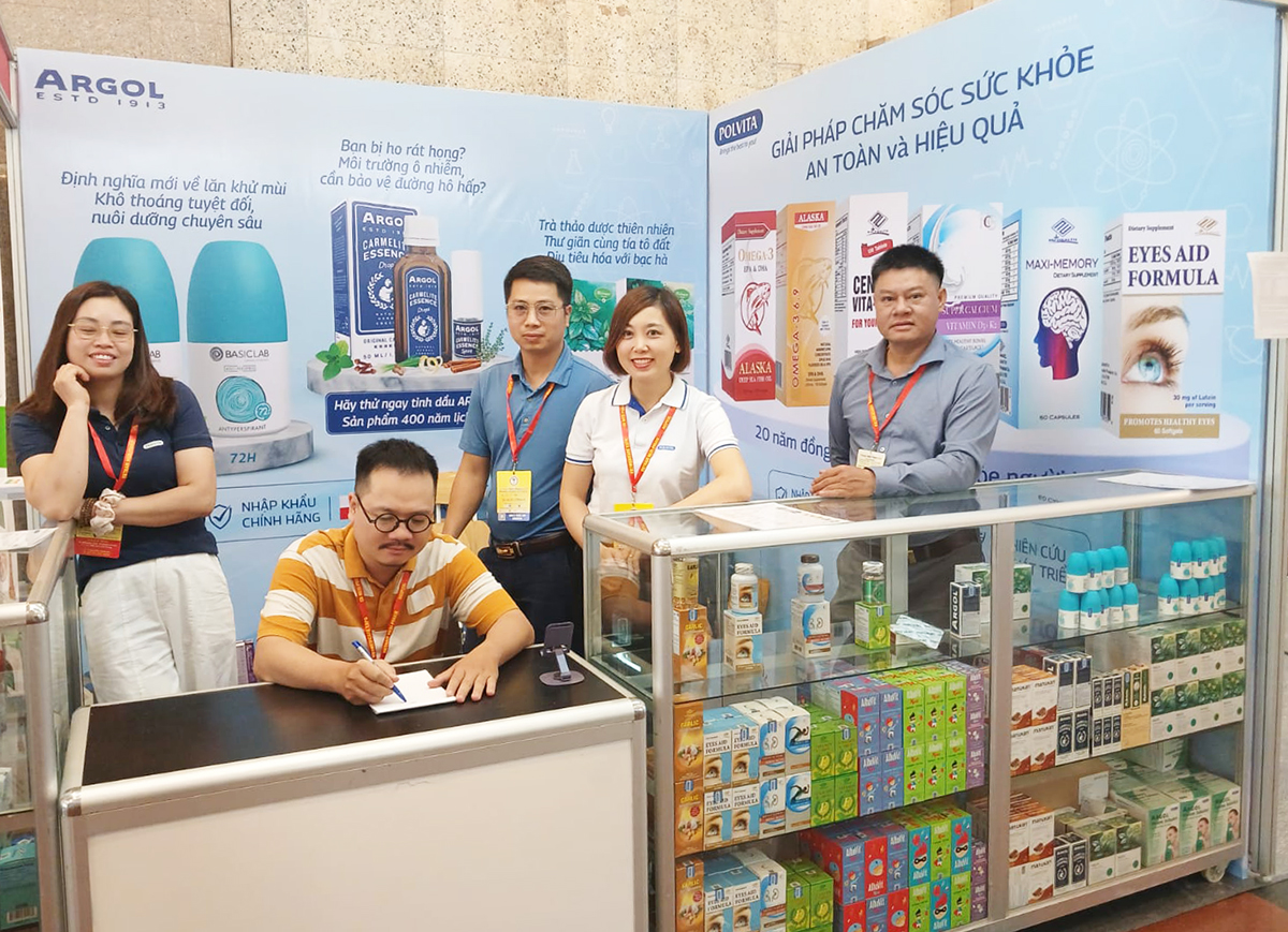 Tham quan gian hàng Polvita tại Vietnam Medi-Pharm 2026